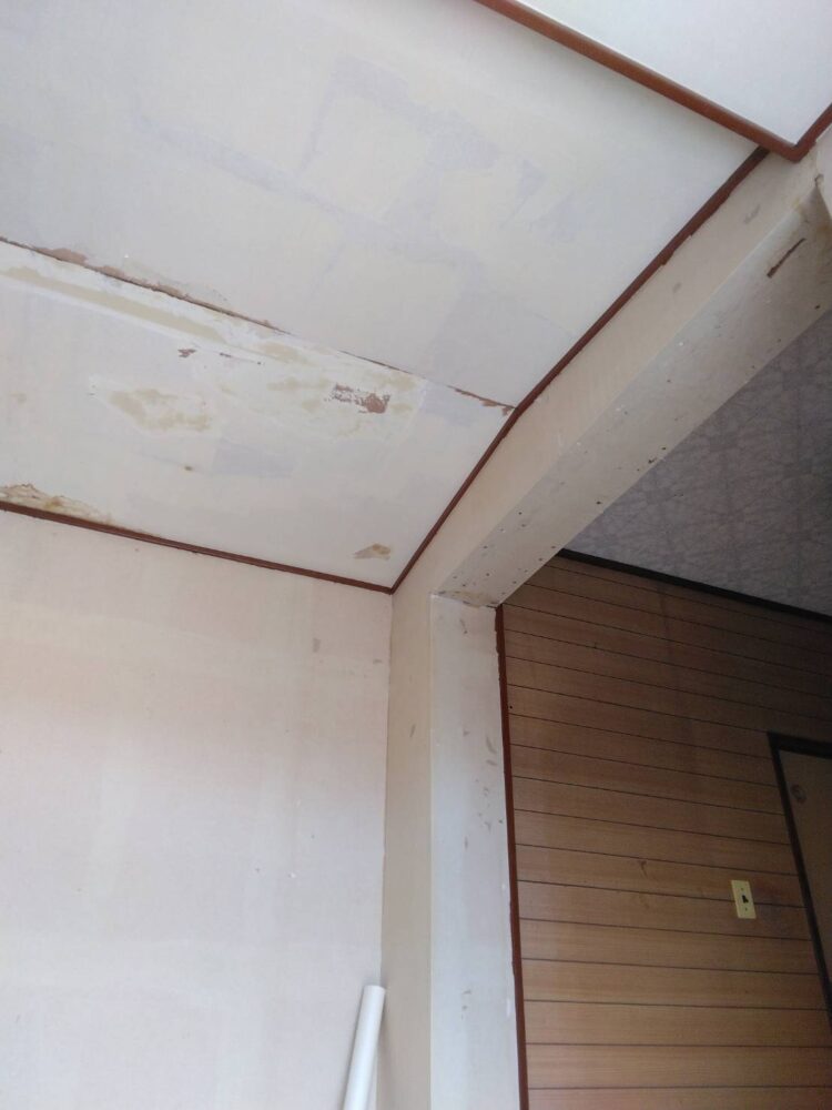 クロス張り替え